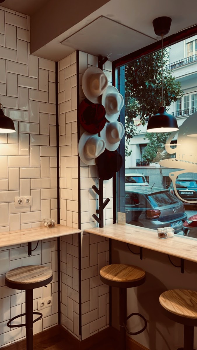 Hat Coffee - Speciality Coffee